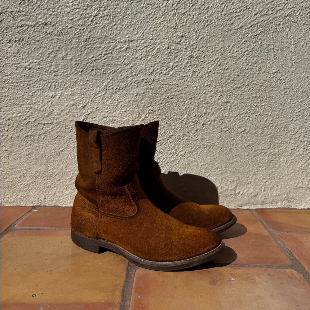 Red Wing Pecos roughout boots